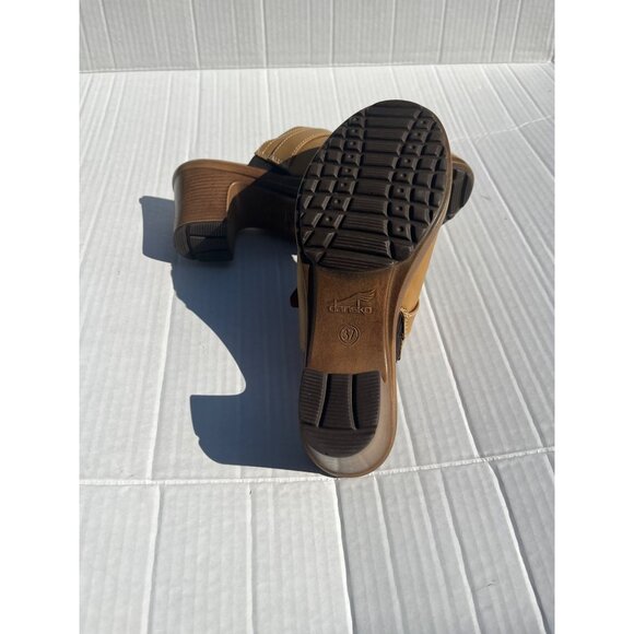 Dansko Womens oyster honey Tan Leather Clog Mules Size 37 (7) With Buckle Detail - Picture 5 of 10